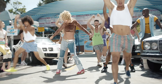 Illustration for article titled Britney and Iggy Are Totally Rad BFFs in the 'Pretty Girls' Video